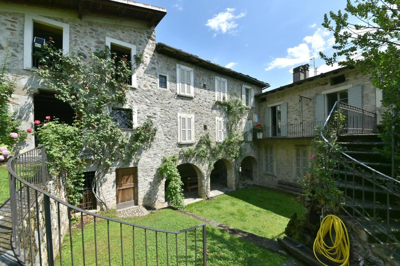 فيلا Piano Nobile Al Roseto Del Drago San Bernardo  المظهر الخارجي الصورة